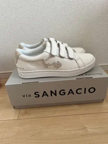 SANGACIO 화이트 OFF COAT