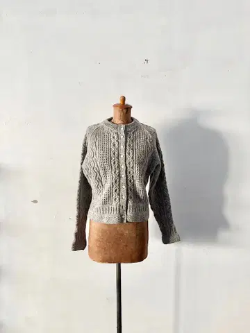 cardo fabrica 케이블 니트 가디건 그레이