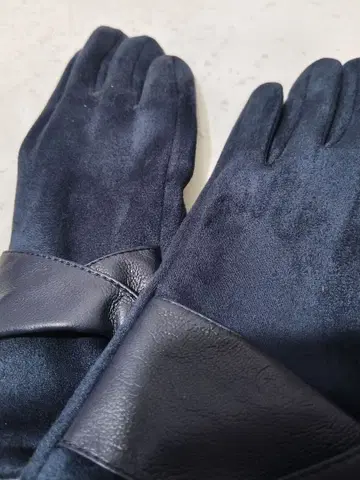 네이비 스웨이드 가죽 장갑