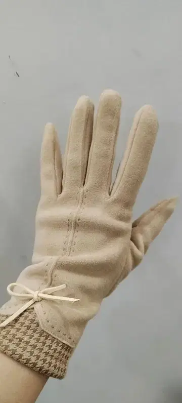 베이지 여성 장갑 리본 포함