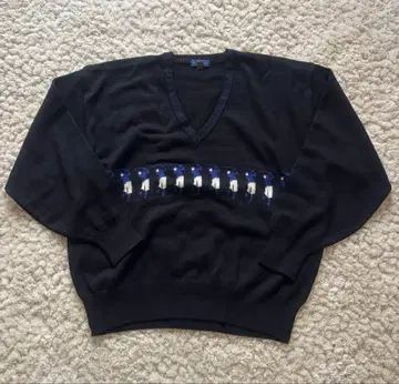 새상품급 Lakeland club V넥 스웨터 블랙 온워드 카시야마