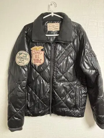 AVIREX 다운 자켓 M 사이즈 블랙