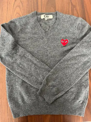 꼼 데 가르송 그레이 스웨터