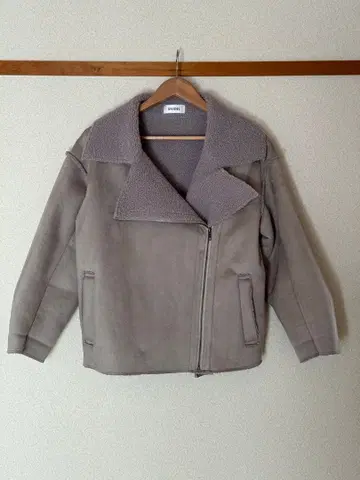 snidel 무스탕풍 숏 자켓