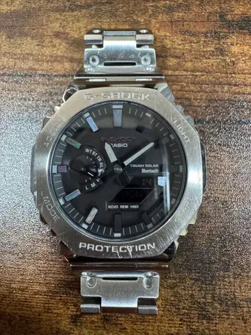 CASIO G-SHOCK GM-B2100 흠집 있음