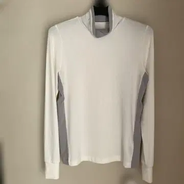 새상품인 미라숀의 옷깃이 멋진 상의