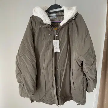 택 포함 새상품 카키 다운 마운틴 파카 오버 사이즈 방한