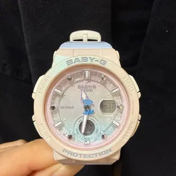 BABY-G BGA-250 화이트 스카이블루