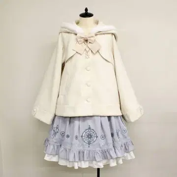 Amavel MagicalCandy 판초풍 코트 아이보리 아마벨