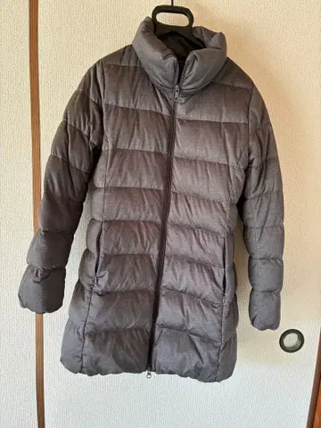 유니클로 그레이 다운 자켓 M 사이즈