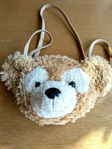 더피 숄더백 베이지 패스케이스 포함. 지퍼 달린 코인 케이스.