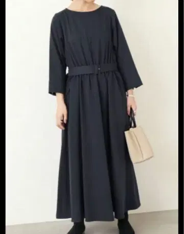 예나스로브 벨트 보트넥 롱 원피스