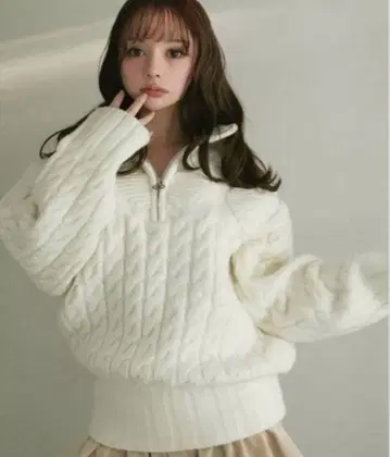 andmary Heart 루즈 니트 화이트