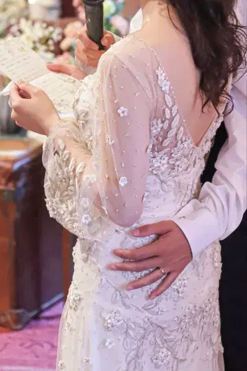 화이트 웨딩 드레스 긴팔 A라인