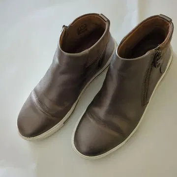 Clark 브라운 가죽 지퍼 부츠