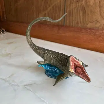 해양 파충류 피규어