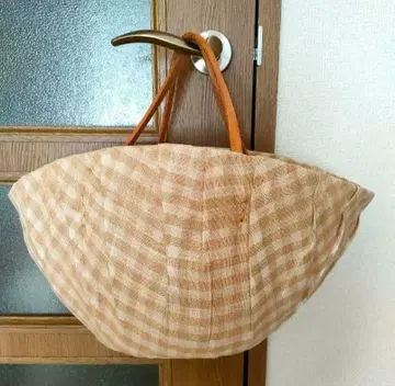 베이지 계열 체크 바스켓백 중형