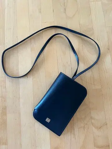 TOTEME/토템 포켓 레더 파우치