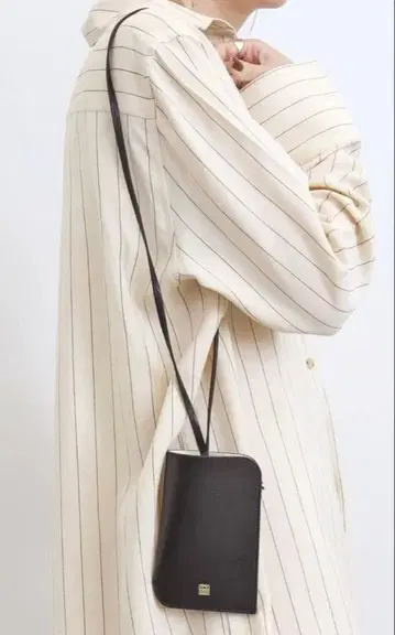 TOTEME/토템 포켓 레더 파우치