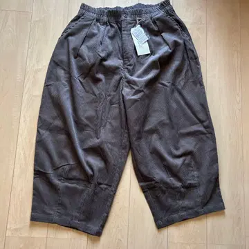 미사용 새상품! Dgy 와이드 팬츠 차콜 그레이