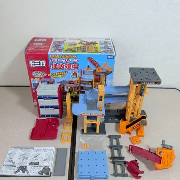 토미카 파워 크레인 건설 현장