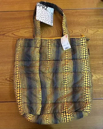 쿠사마 야요이 토트백 UNIQLO 콜라보