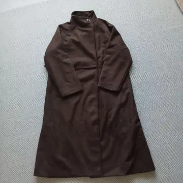 미사용 새상품 다크 브라운 스탠드 카라 롱 코트 M