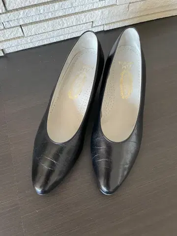 긴자 요시노야 YOSHINOYA 펌프스 블랙