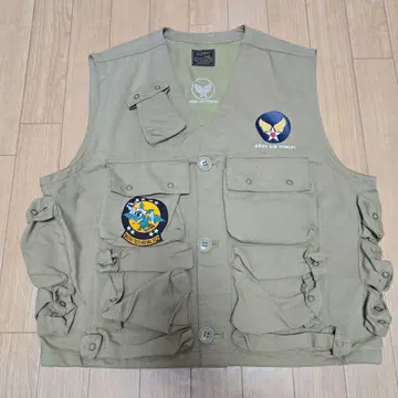 C-1 밀리터리 베스트 구제 의류 L 사이즈.