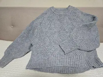 EIura 엘르 다이아 무늬 긴팔 니트