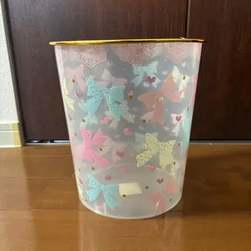 swimmer 쓰레기통