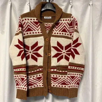 Rodeo Crowns 눈꽃 패턴 카우친 스웨터