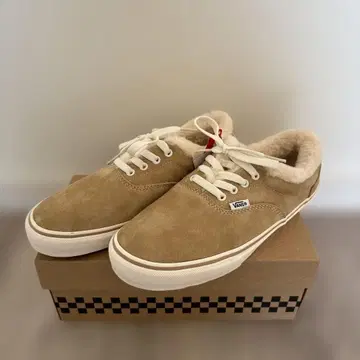 VANS 베이지 스웨이드 스니커즈