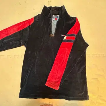 하프 지퍼 트레이닝복 tommy