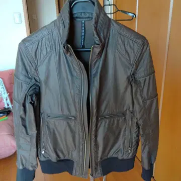 BLACKBARRETT 블루종