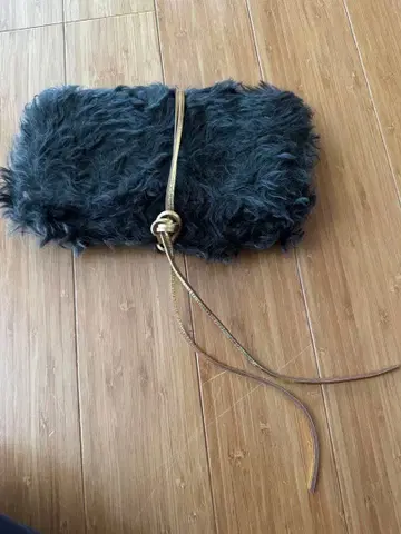 그레이 퍼 클러치백