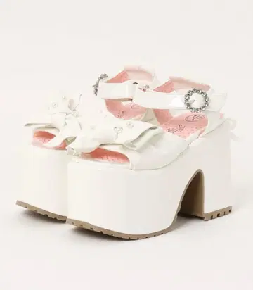 [ YOSUKE ] 통굽 리본 샌들 화이트