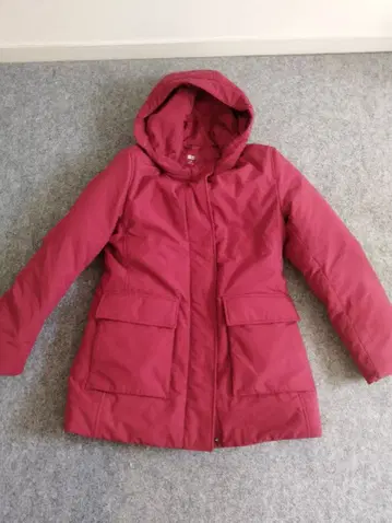 UNIQLO 와인 레드 다운 자켓 M 사이즈