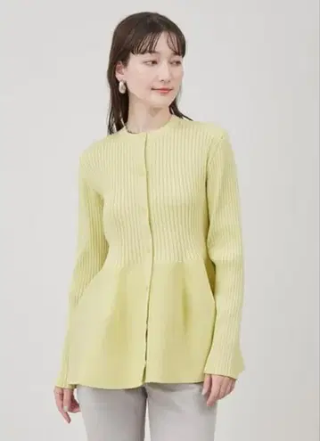 미라 오웬 페플럼 니트 가디건