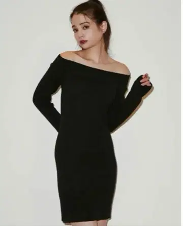 GYDA 오프숄더 블랙 타이트 미니 원피스