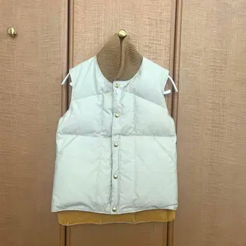 Crescent DownWorks 퀼팅 다운 베스트