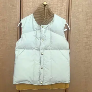 Crescent DownWorks 퀼팅 다운 베스트