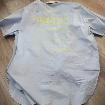 새상품 PERFECT DAY 반팔 셔츠 F 라이트 블루