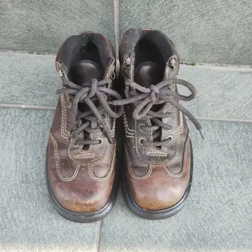 닥터마틴 9234 부츠!