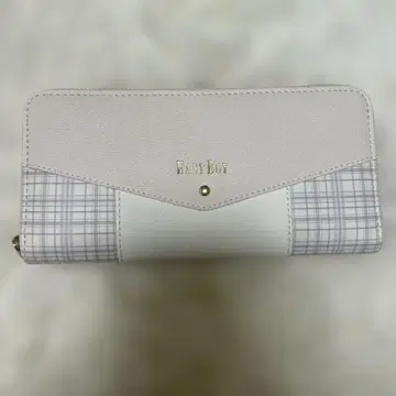 EAST BOY 장지갑 화이트 체크 무늬