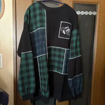 CANDY STRIPPER 패치워크 풍 루즈핏 트레이닝복