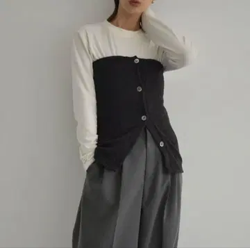 라비쉬 게이트 리브 버튼 뷔스티에 차콜 그레이