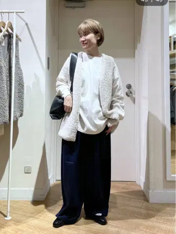 스튜디오 클립 베이지 V넥 보아 베스트 프리 사이즈