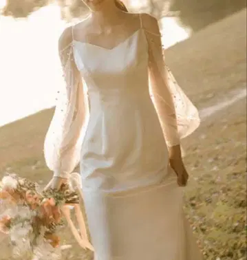 화이트 웨딩 드레스 M 사이즈 2차 모임이나 파티에도!