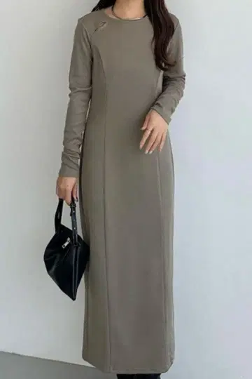 그레이쉬 베이지 리브 니트 롱 원피스